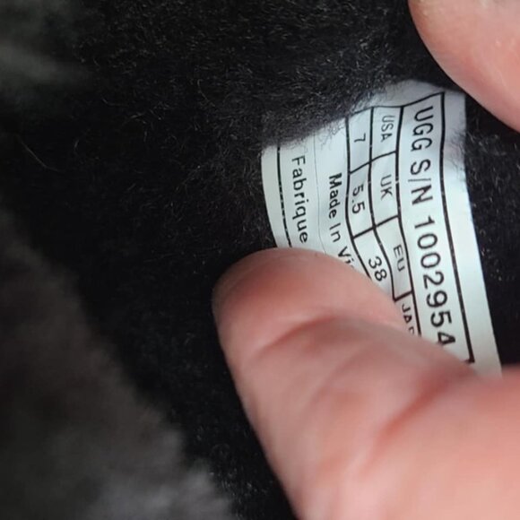 UGG Black Suede Shearling Bailey Bow Boot size 7 - Picture 9 of 10